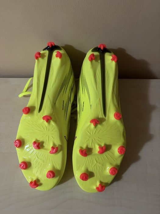 Ghete fotbal PUMA Ultra 6 Play - Noi, Mărimea 44