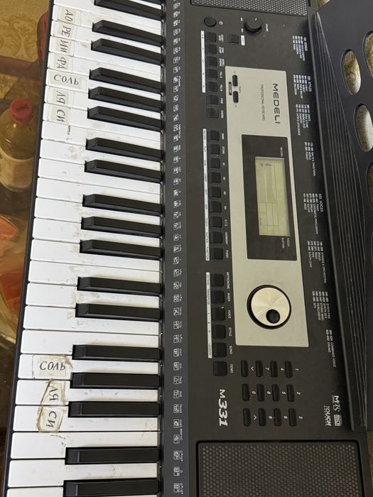 Продам синтизатор