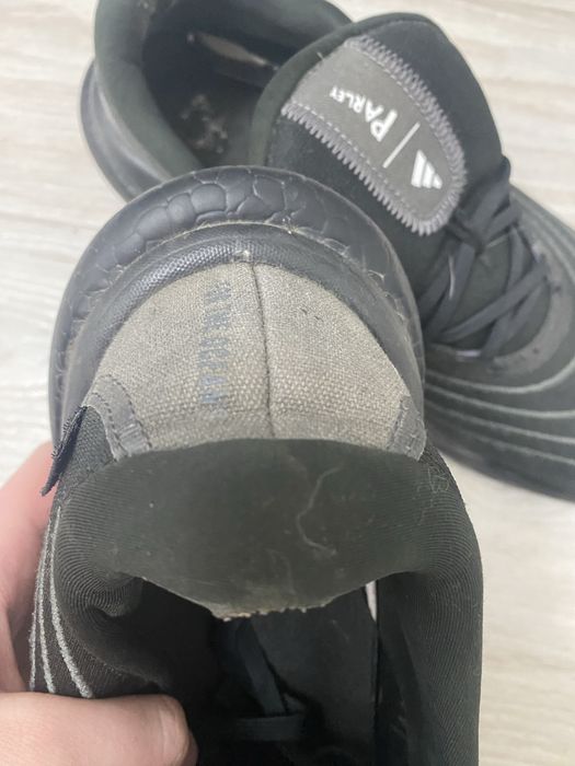 Кроссовки адидас