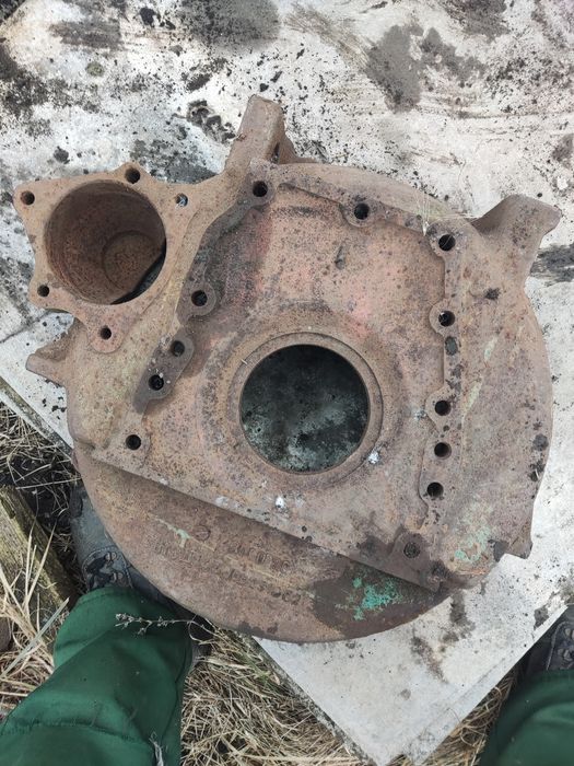 Корпус КПП, кожух сцепления т40