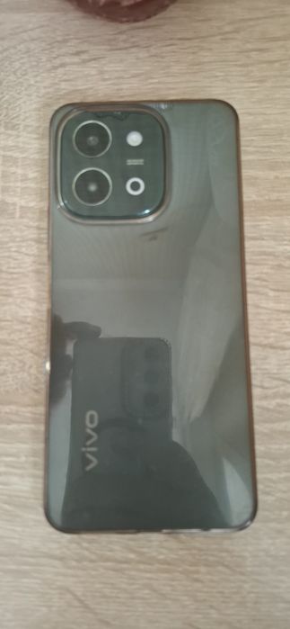 Продам Vivo y 28