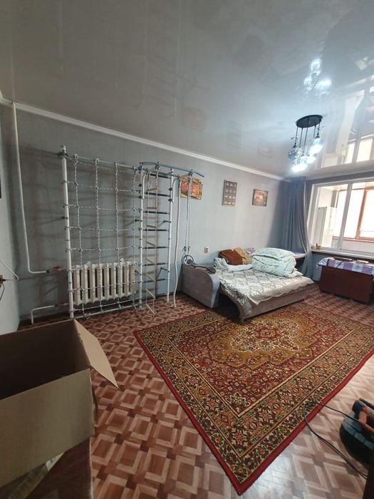 Продам двух комнатную квартиру