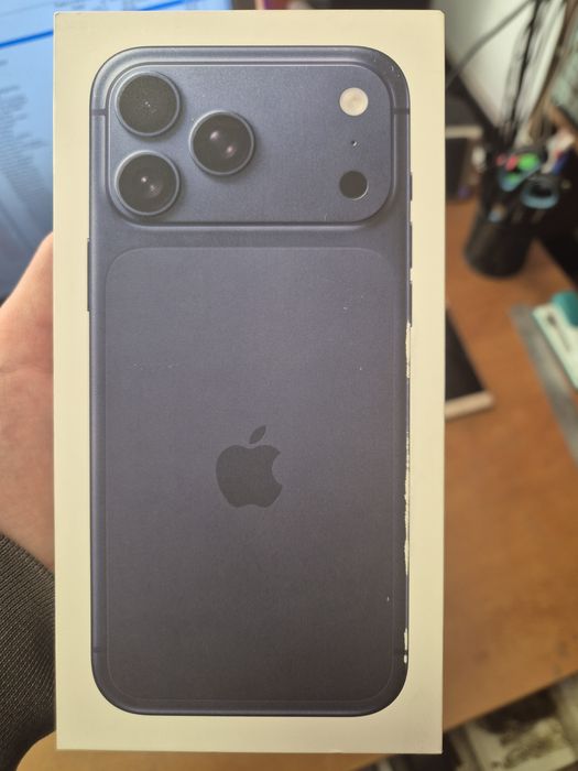 iPhone 17 Pro Max 256GB Deep Blue