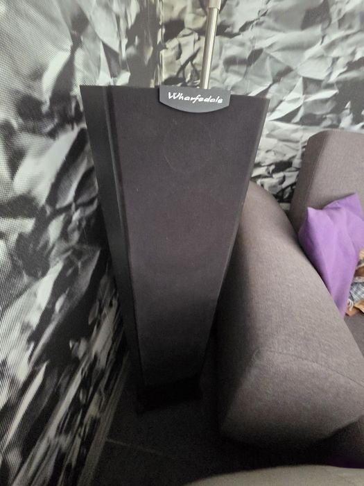 Boxe Hi-Fi Wharfdale Vardus VR 400, Atenție! Impedanta 6 Ohm! Stare excelentă de funcționare.