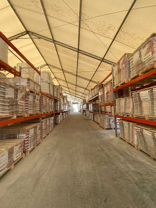 Стелажи за палета с дължина 11м редица земя + 2 нива за 36 европалети