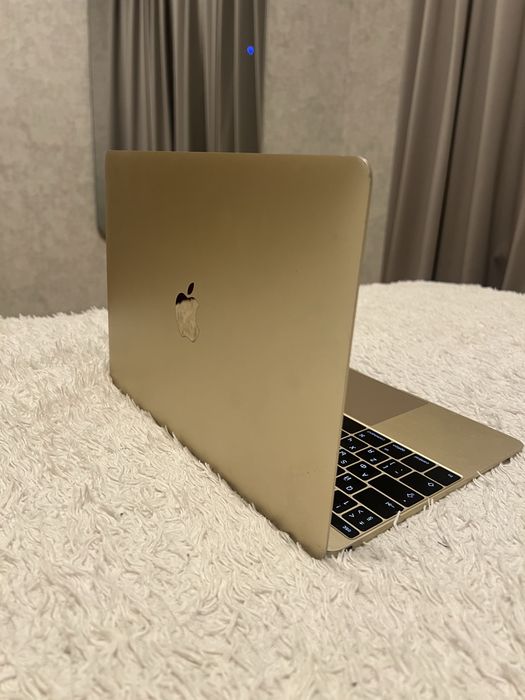 MacBook 12 Retina 8/256 ГБ, 2015
