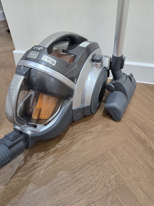 Продаётся пылесос LG compressor