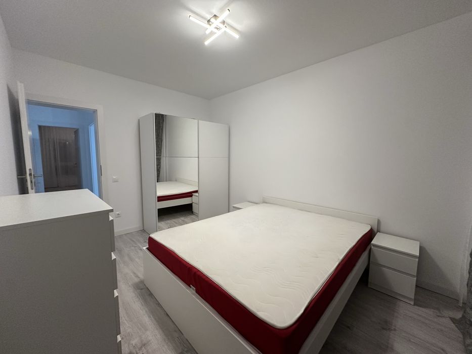 Inchiriez apartament 3 camere