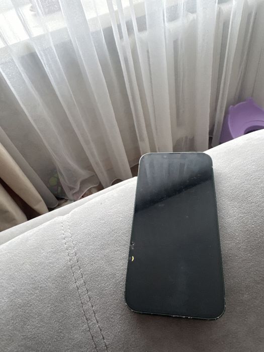 Продам айфон 13 зеленом цвете