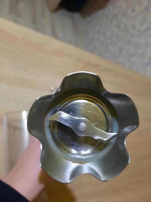 Продам блендер scarlet