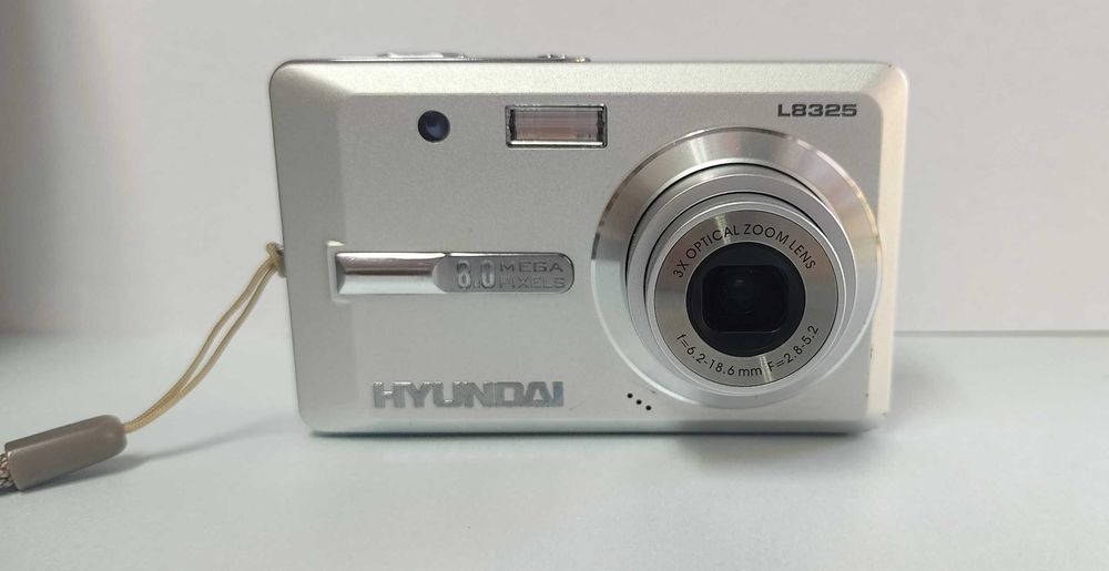 Като нов компактен фотоапарат HYUNDAI L8325