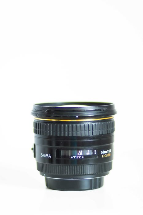 Obiectiv SIGMA 50 f 1.4 Ex DG Hsm montura CANON EF - foarte sharp