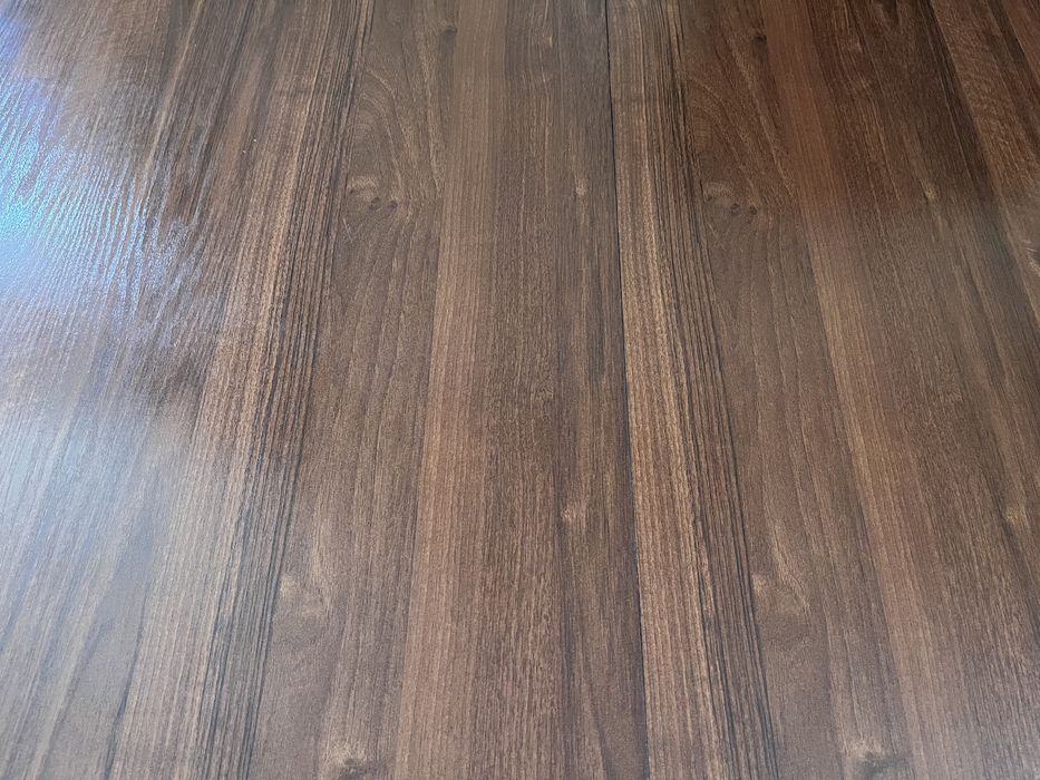 Стол в хорошем качестве