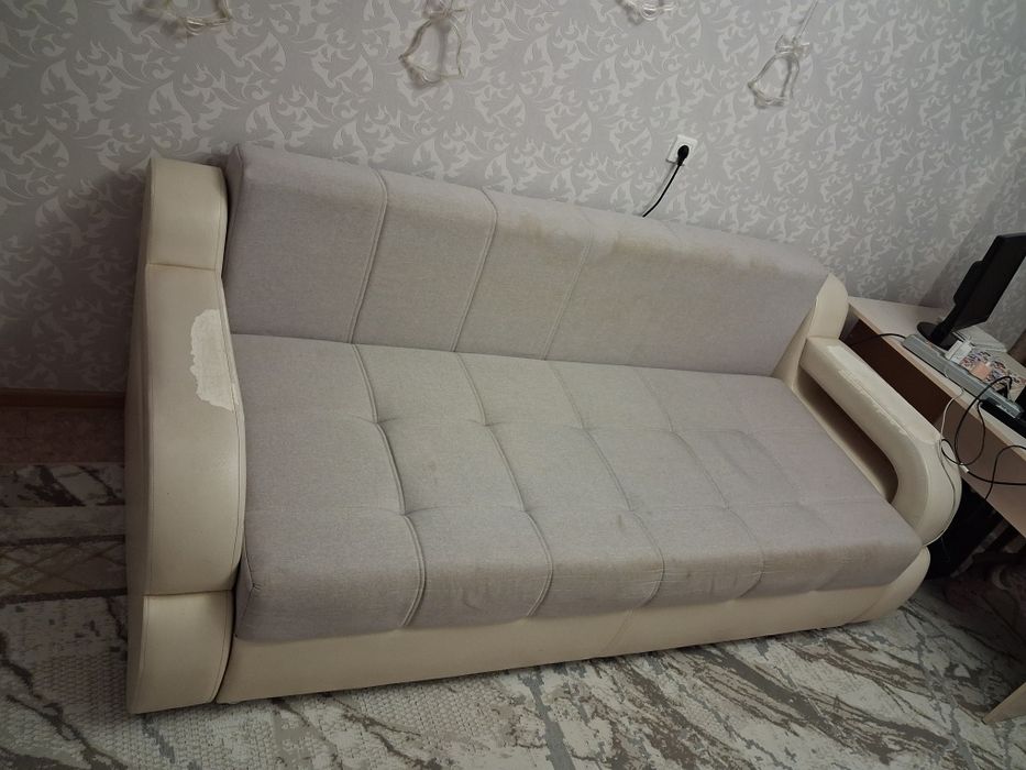 Светлые Диваны раскладные 2 шт