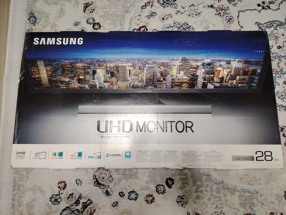 монитор Samsung U28E590D