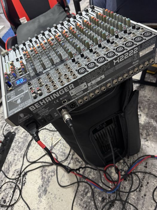 Mixer Behringer Xenyx X2222