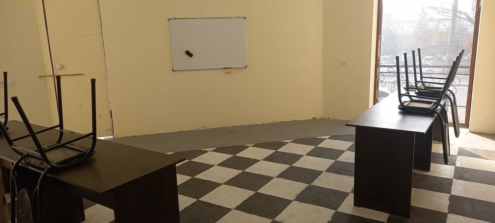 Укув курслари  учун парта стуллар. Янгидек. 2 хил усулда таёрланган.