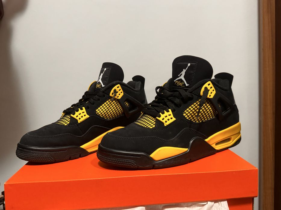 Jordan 4 yellow thunder