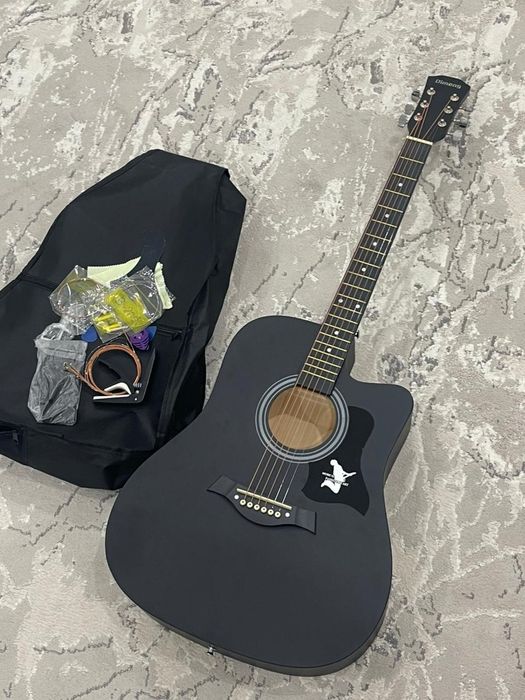 Гитара акустическая 6ти струнная