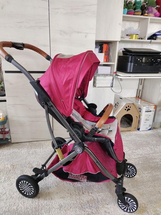 Коляска детская с тремя положениями