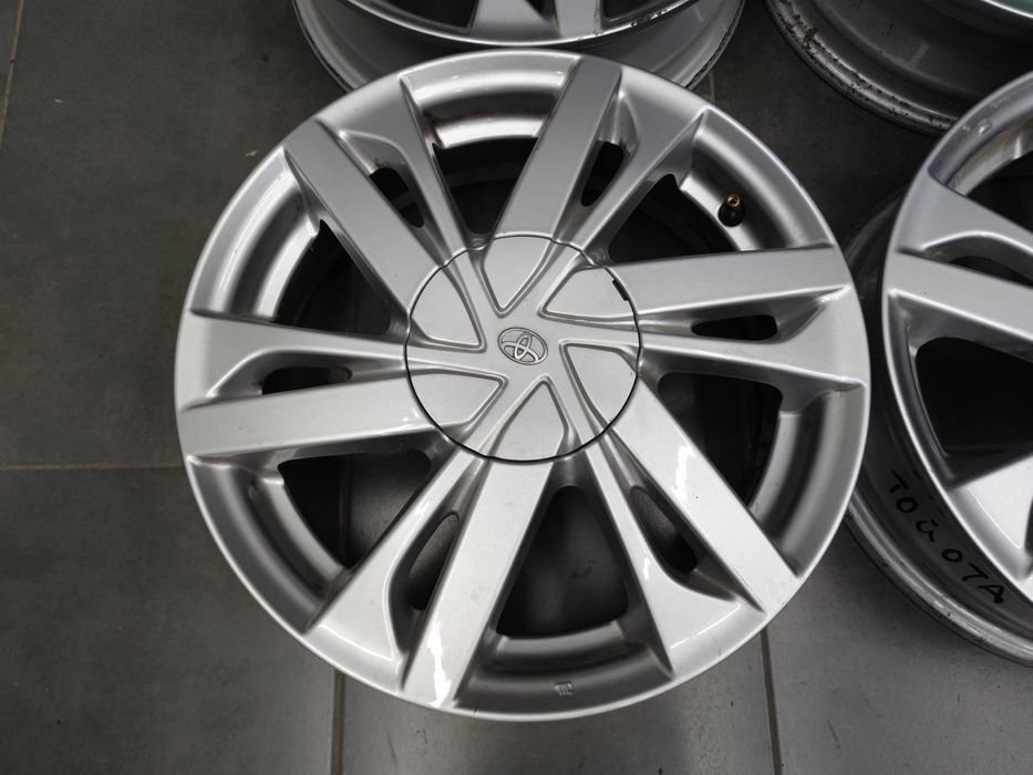 Джанти с гуми 15 - Toyota Aygo