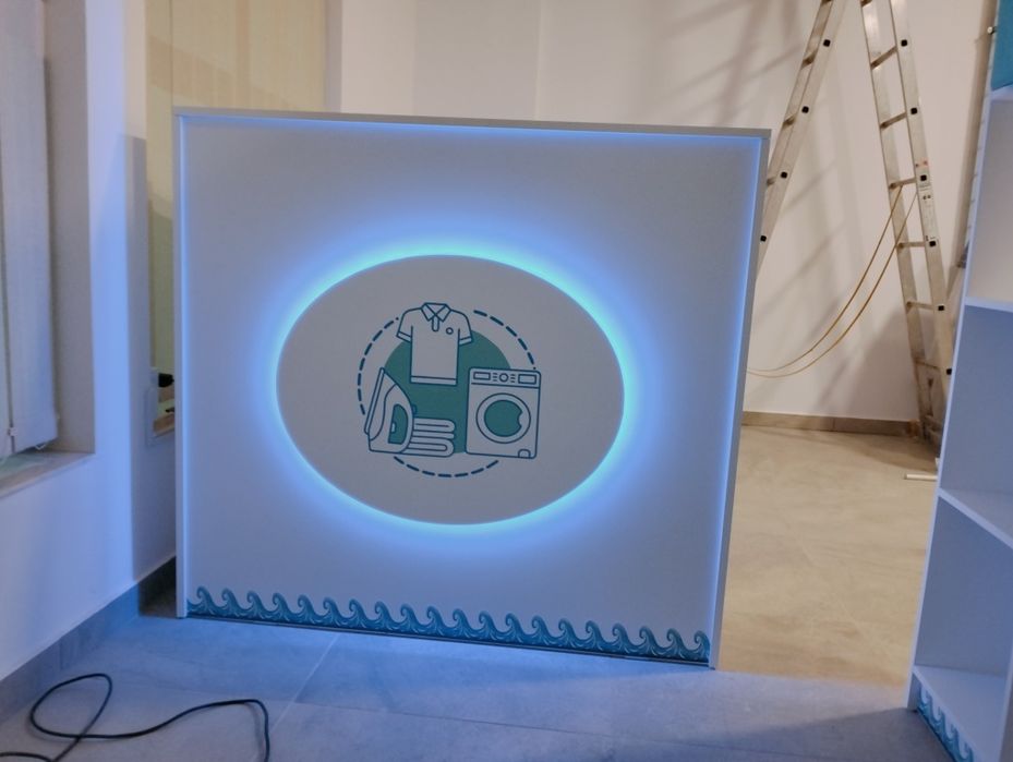 Birou recepție culoarea albă, nou