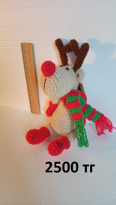 Вязаные игрушки ручной работы.