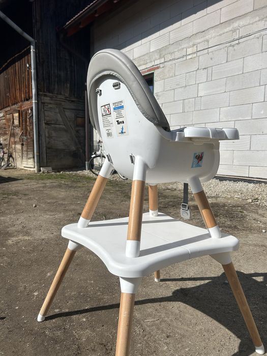 Scaun de masa pentru bebelusi