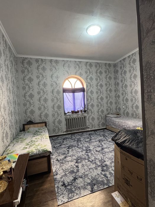 Navoiy shahar, Guliston 3 mavzesida hovli sotiladi