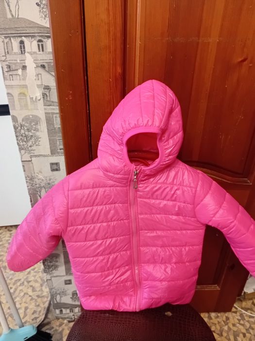 Продам курточку детскую