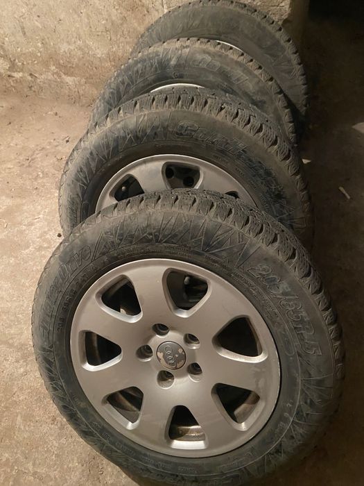 Зимни гуми за Ауди А4 205/65 R16