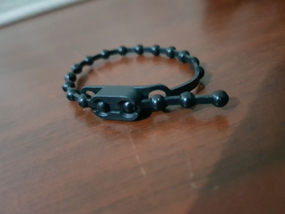 Продам эластичный Зажим для провод производство Малайзия