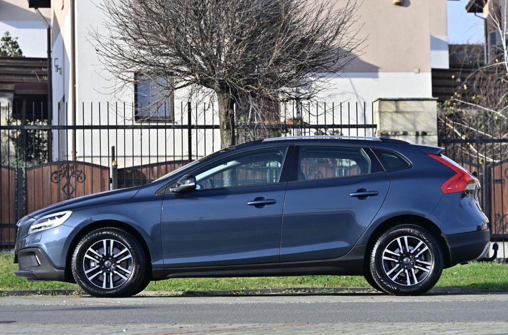 Volvo V40 Cross Country d2 2.0 Diesel 12.2016 Euro6 Webasto Led