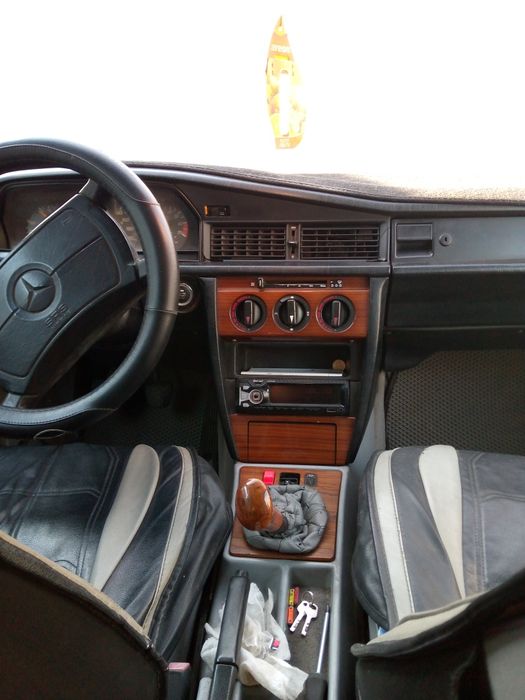 Мерседес Бенс 190Е, 1991 года