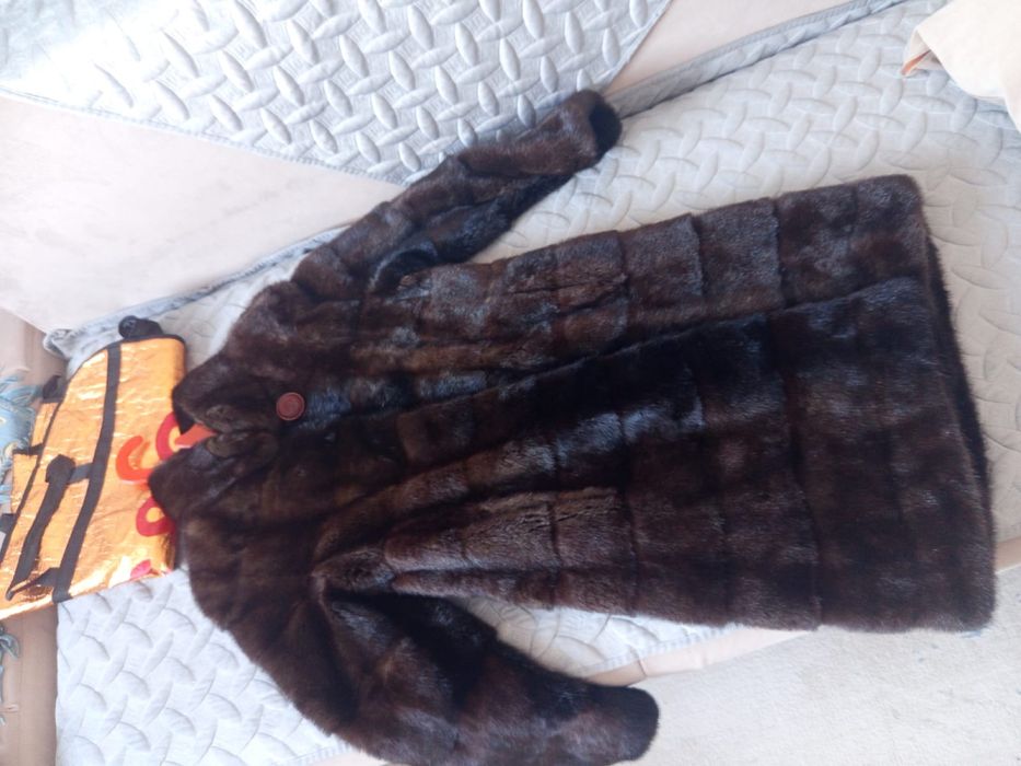 Продам шубу срочно !