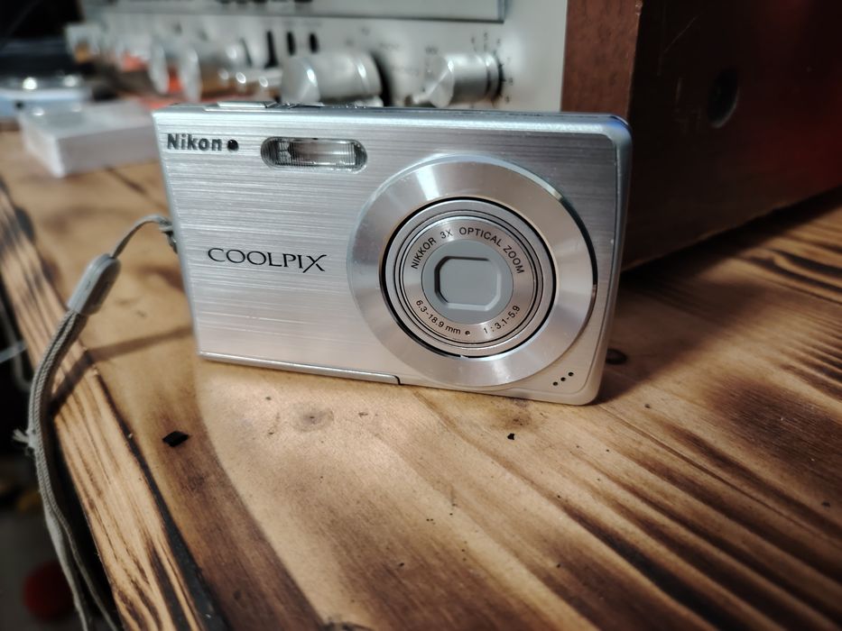 Aparat foto Nikon Coolpix S200