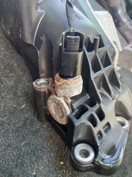 Маслен охладител с тръбопроводи Hyundai ix35 1.7 CRDI LM