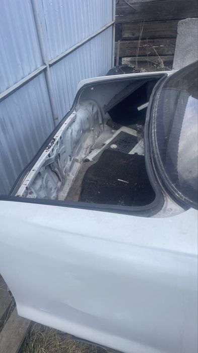 Продам на разбор Крауна Мпджесту