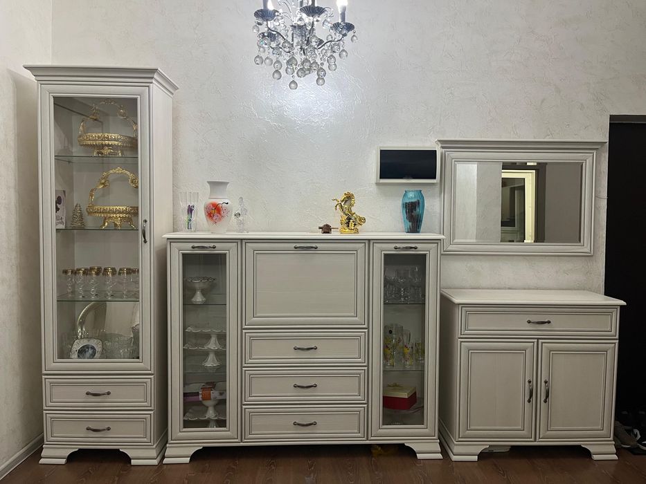 Стильный гарнитур для гостиной