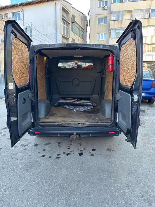 Opel vivaro cu 6 locuri
