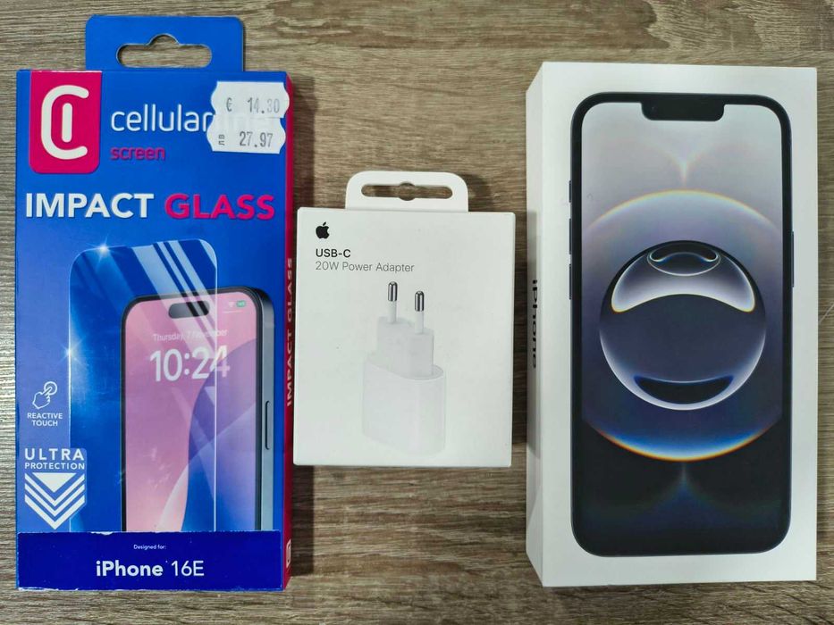 iPhone 16e Black/White!Нов с гаранция 36 месеца.