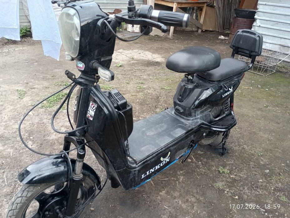 Продам скутер не находу