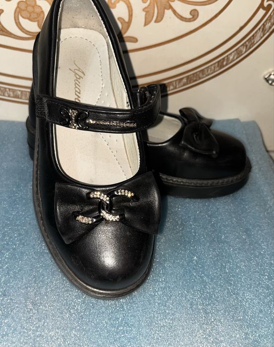 Детская обувь по 300 тг пара