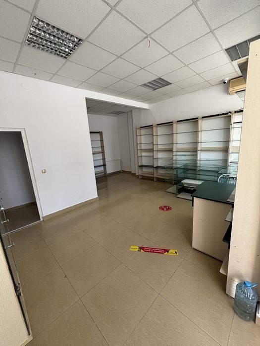 vand urgent rafturi modulare si tejghele