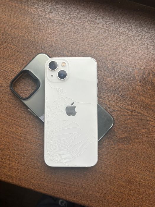 Айфон 13 на 128 гб акб 100%