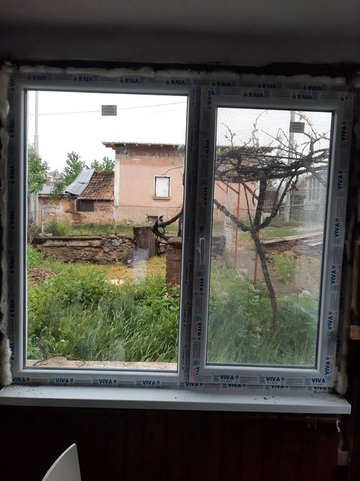 Продавам къща с 1/2 двор