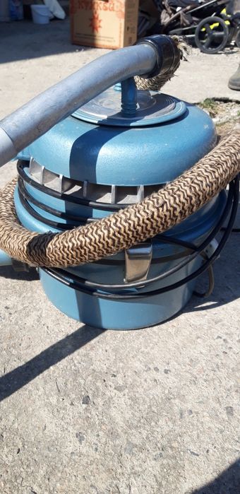 Пылесос уралец продам