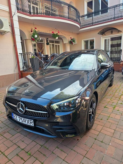 Mercedes-Benz E Stare perfectă de funcționare și aspect impecabil.