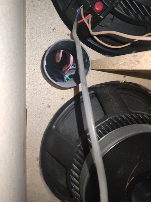 Zudlik bilan sotiladi