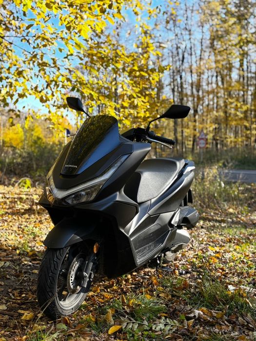 Scuter Honda PCX 125 2025